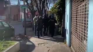 El artefacto fue secuestrado en una vivienda ubicada en la avenida Amadeo Sabattini al 47000 de la mencionada localidad del partido de Tres de Febrero, en el oeste de conurbano bonaerense.
