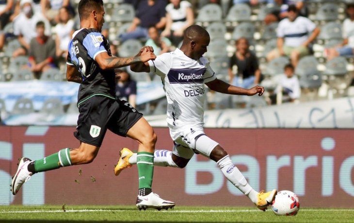 Banfield le ganó a Gimnasia en La Plata por la Liga Profesional de Fútbol.