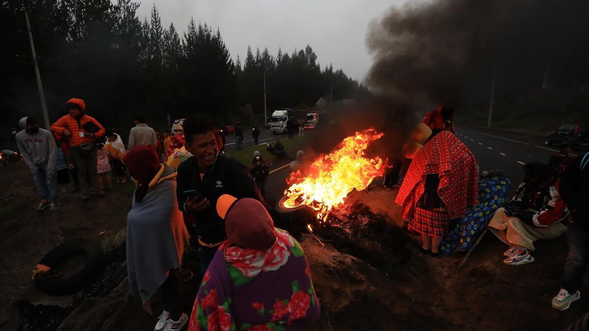 Ecuador: el movimiento indígena corta rutas para exigir una baja en el precio del combustible