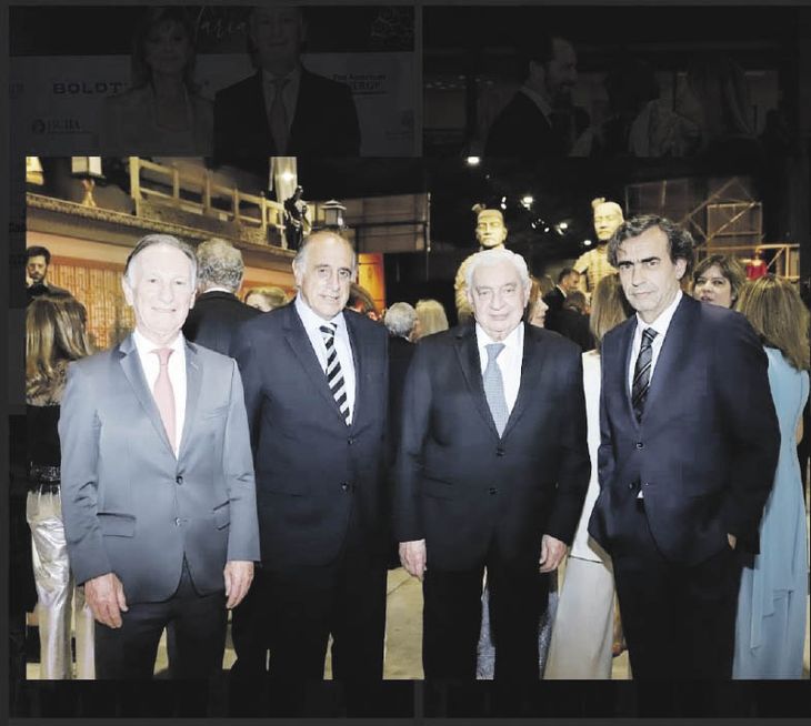 Colón. María Laura Esteves de Steverlynck, presidenta honoraria de ALPI, la Dra. Mercedes Molinuevo, Adriana Vaccaro,Teresa González Fernández, Gustavo Weiss y Adelmo Gabbi en la noche de ALPI.