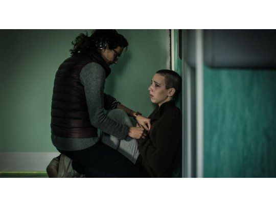 Agustina Macri y Vera Spinetta durante el rodaje de Soledad
