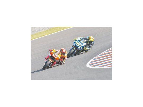 En el Autódromo de Termas de Río Hondo se disputará el fin de semana la fecha 2 del Mundial de Moto3, Moto 2 y MotoGP, y mañana se podrá ver a los hermanos Espargaró y Hernández por las calles de Buenos Aires.