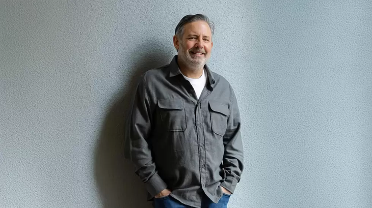 Una batalla legal casi lo deja sin empresa, pero Phil Shawe reaccionó a tiempo y transformó el conflicto en una oportunidad para multiplicar millones. Una batalla legal casi lo deja sin empresa, pero Phil Shawe reaccionó a tiempo y transformó el conflicto en una oportunidad para multiplicar millones.