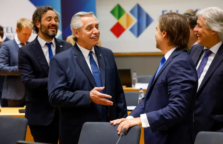 The presidents of Argentina and Uruguay had tense moments due to statements about the water crisis.
