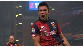 Giovanni Simeone marcó 14 goles en 37 partidos (entre Copa Italia y Serie A) disputados en la última temporada.