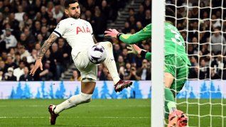 Cuti y afuera. Ederson chocó con el defensor argentino y se quedó sin Copa América.&nbsp;