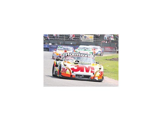 Mariano Werner, con Ford, se impuso en la carrera de TC que se disputó en el autódromo Oscar y Juan Gálvez.