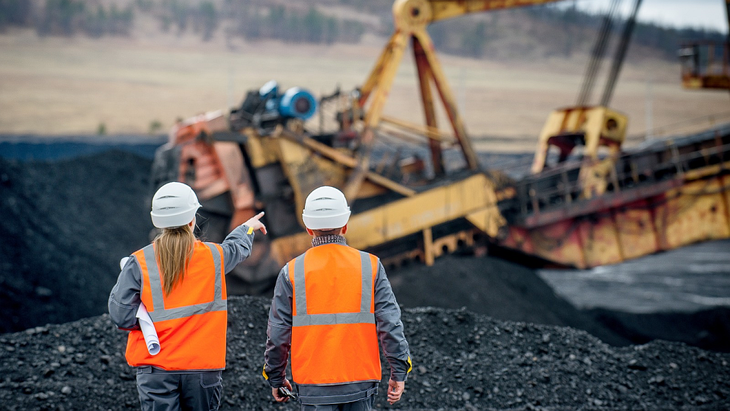 El sector minero en América Latina sigue en expansión, impulsado por una demanda creciente de minerales estratégicos, pero enfrenta cuellos de botella. Un primer factor crítico es la distancia entre las instalaciones mineras y los centros de infraestructura existentes. El sector minero en América Latina sigue en expansión, impulsado por una demanda creciente de minerales estratégicos, pero enfrenta cuellos de botella. Un primer factor crítico es la distancia entre las instalaciones mineras y los centros de infraestructura existentes.