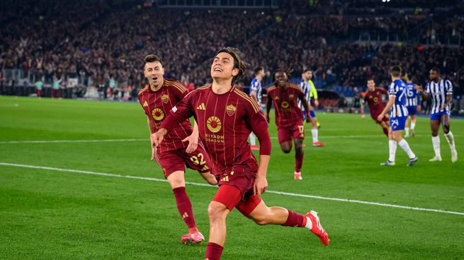 Dybala marcó un doblete en menos de cinco minutos y clasificó a la Roma.