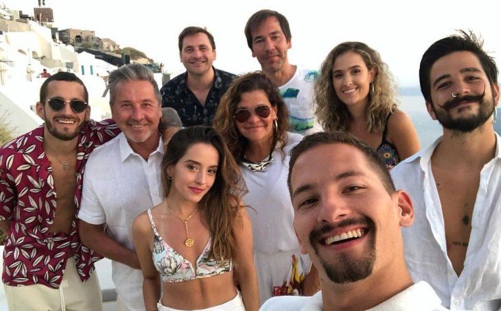 Ricardo Montaner junto a su familia.