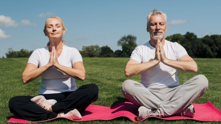 El ejercicio ideal para descontracturar las piernas. El ejercicio ideal para descontracturar las piernas.