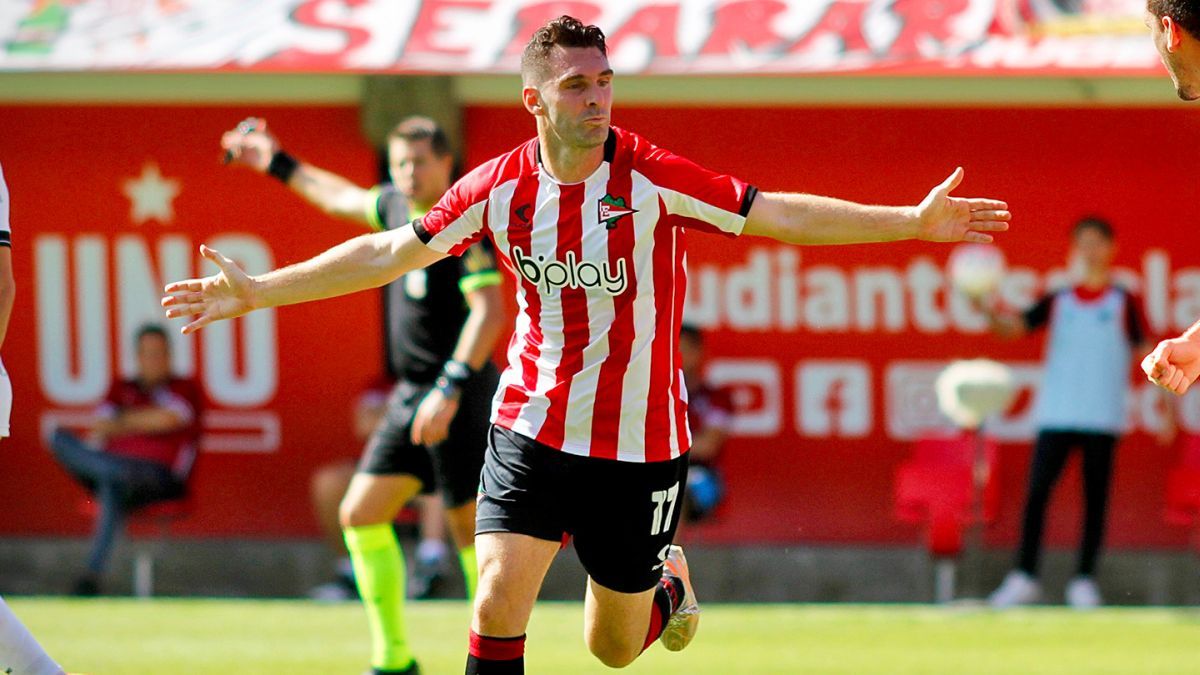 Students thrashed Central Córdoba with a Boselli hat-trick