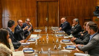 Importaciones: Gobierno ajusta por cantidad, descarta devaluación y apunta a acelerar la liquidación