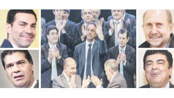 El panperonismo se alineó para unificar postura y táctica para pelear el balotaje contra Mauricio Macri. Roles y miradas de Cristina, y jefes territoriales como Juan Urtubey, “Coqui” Capitanich, Omar Perotti y Fernando Espinoza.