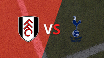 fulham anota y pasa a superar por 2-0 a tottenham
