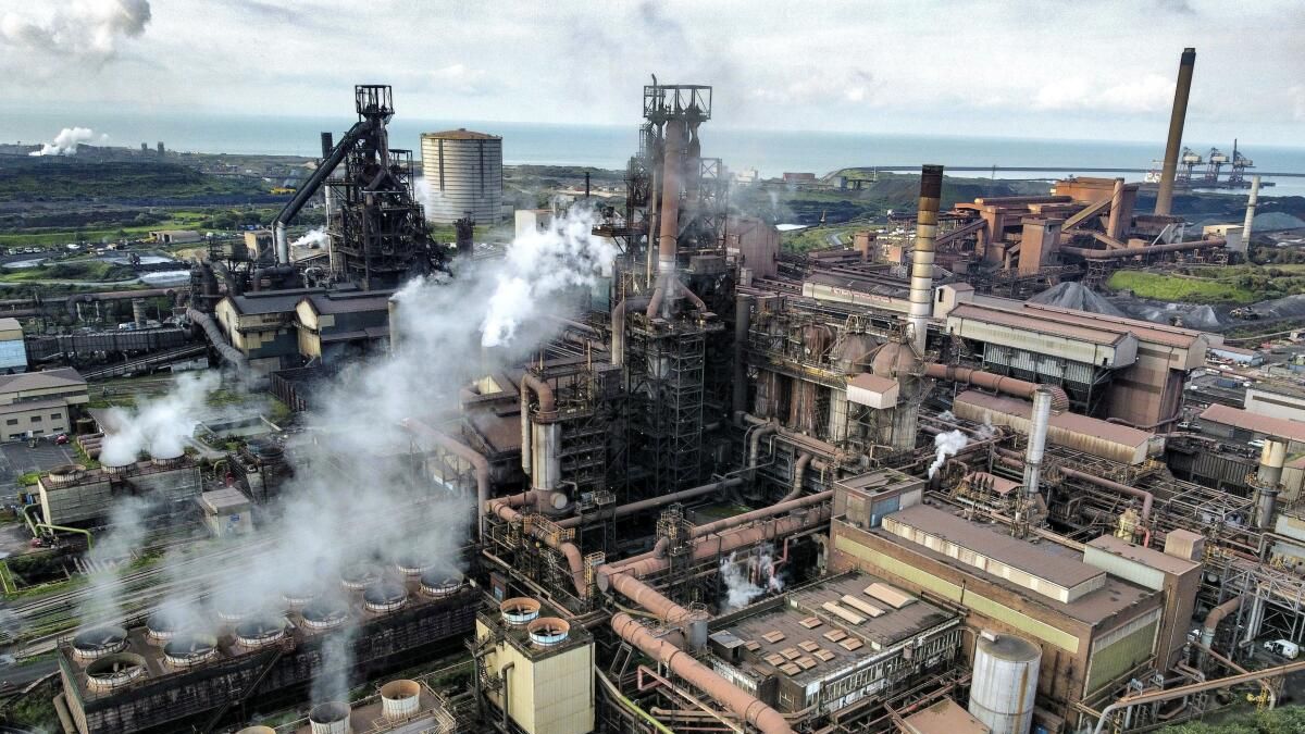Crisis in Wales due to the closure of two blast furnaces of one of the largest steel companies in the world