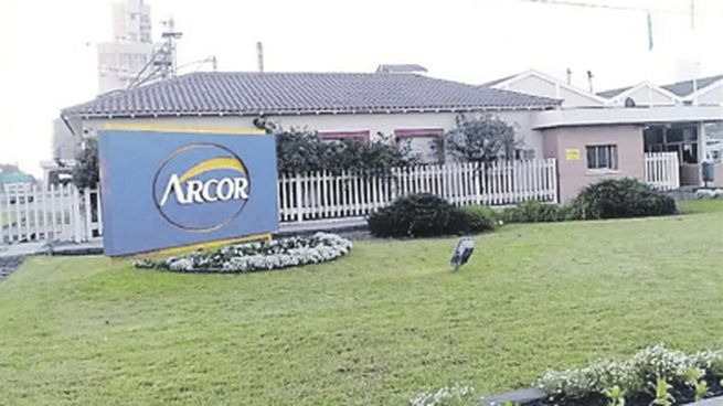 GIGANTE. Arcor tiene 45 plantas distribuidas en América Latina y hace poco abrió otra en Angola. Exporta sus productos a más de 100 países.