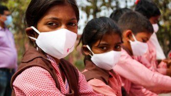 cifras que alarman: 1,5 millones de ninos en el mundo perdieron a uno de sus padres o abuelos por el covid-19