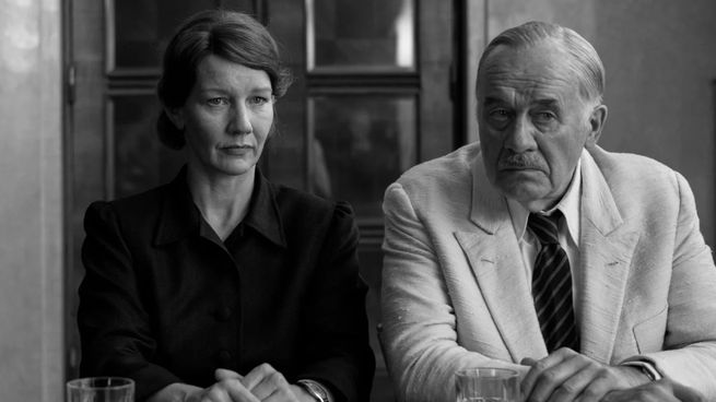 Thomas Mann regresa a Alemania en 1949, entre los recuerdos de una patria perdida y las contradicciones de un país que intenta reconstruirse. Sandra Hüller y Hans Zischler protagonizan la nueva película de Pawel Pawlikowski.