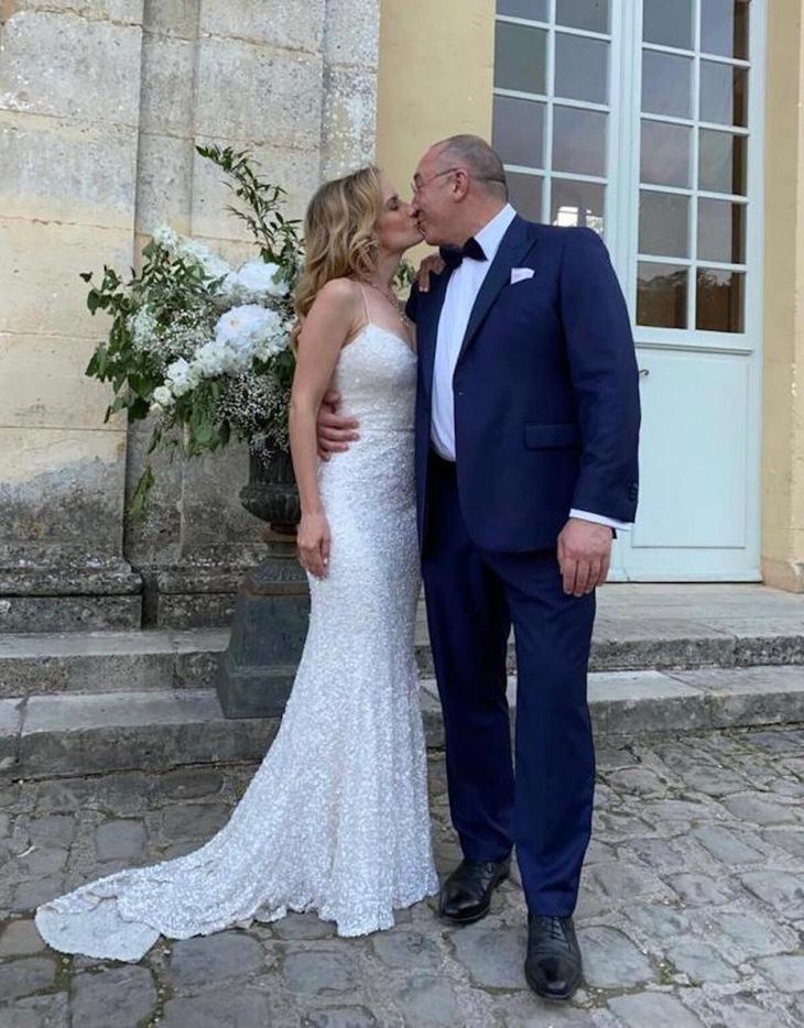 La actriz mexicana junto a su esposo, el empresario francés Frédéric García, con quien contrajo matrimonio en un exclusivo castillo europeo en el año 2021. La actriz mexicana junto a su esposo, el empresario francés Frédéric García, con quien contrajo matrimonio en un exclusivo castillo europeo en el año 2021.