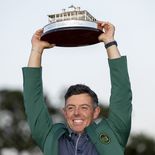 El norirlandés Rory McIlroy, ganador del Masters de Augusta por segundo año consecutivo, está cerca de superar a Tiger Wood y convertirse en el golfista que más prize money embolsó en la historia del PGA. El norirlandés Rory McIlroy, ganador del Masters de Augusta por segundo año consecutivo, está cerca de superar a Tiger Wood y convertirse en el golfista que más prize money embolsó en la historia del PGA.