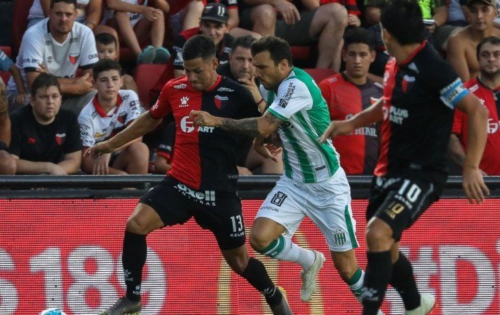 Banfield trajo tres puntos de oro de Santa Fe y hundió a Colón