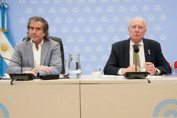 Benegas Lynch y Moreno Ovalle, autoridades de la Comisión de Presupuesto y Hacienda. Benegas Lynch y Moreno Ovalle, autoridades de la Comisión de Presupuesto y Hacienda.