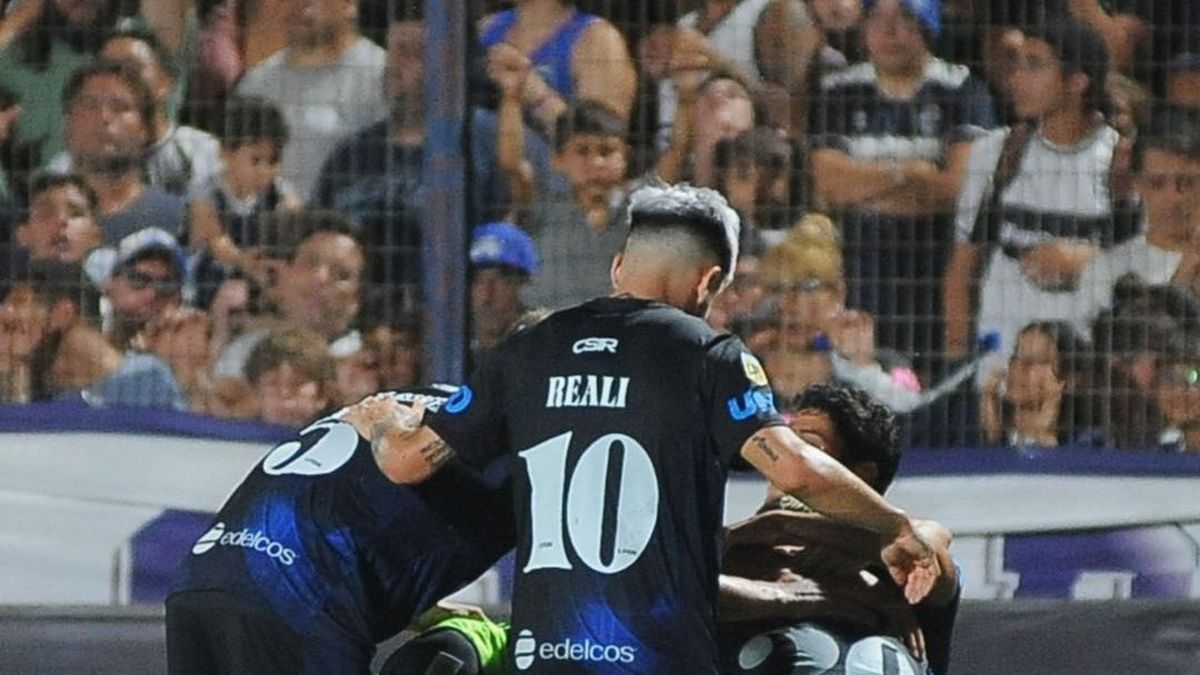 Gimnasia stumbled on its court after an ideal debut