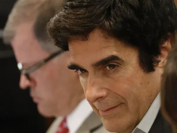 Su pasión por la magia nació cuando era muy chico y generó una gran fortuna gracias a eso. Su pasión por la magia nació cuando era muy chico y generó una gran fortuna gracias a eso.