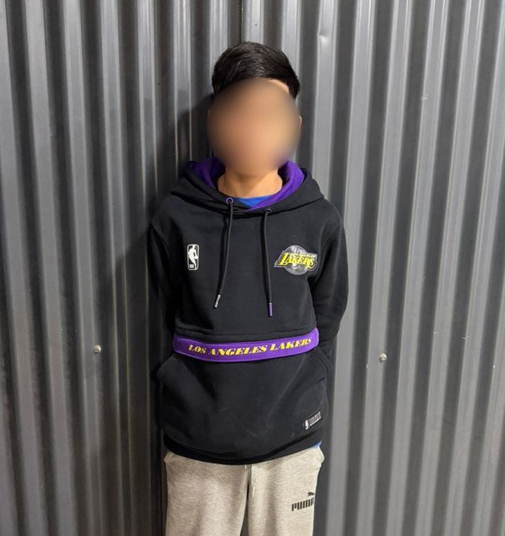 Asaltaron a un motociclista, lo golpearon con un arma y terminaron detenidos. Asaltaron a un motociclista, lo golpearon con un arma y terminaron detenidos. 
