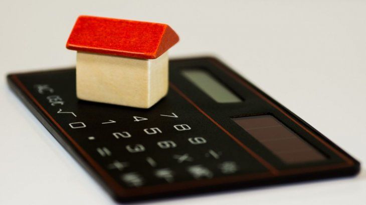 R&F Properties creció hasta manejar millones en desarrollos urbanos y se volvió un actor decisivo dentro del competitivo mercado inmobiliario asiático.