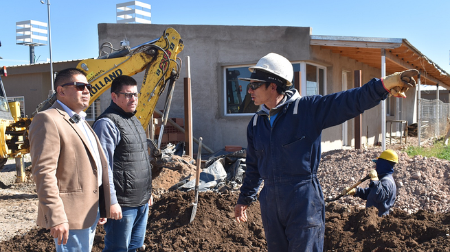 En paralelo a la reactivación de la construcción de viviendas durante el 224 se finalizó la red de gas del barrio 128 lotes.&nbsp;