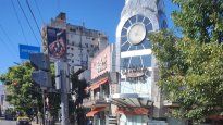 Así luce la esquina ahora con las puertas cerradas del café icónico de la Avenida Cabildo y La Pampa