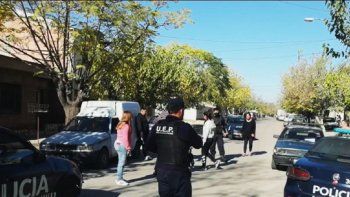 locura en lujan: estaba acusado de abuso sexual y violencia de genero, mato a un policia e hirio a otros tres
