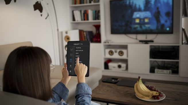 Los usuarios de Montevideo miran un promedio de tres horas y media por día de televisión.