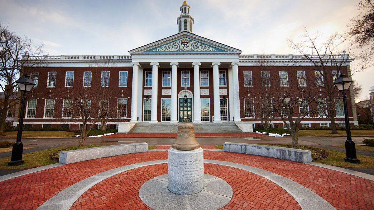 Donald Trump attacked Harvard University and announced the withdrawal of his tax exemption