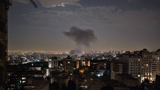 Israel lanzó un ataque aéreo a gran escala contra Irán de manera preventiva.