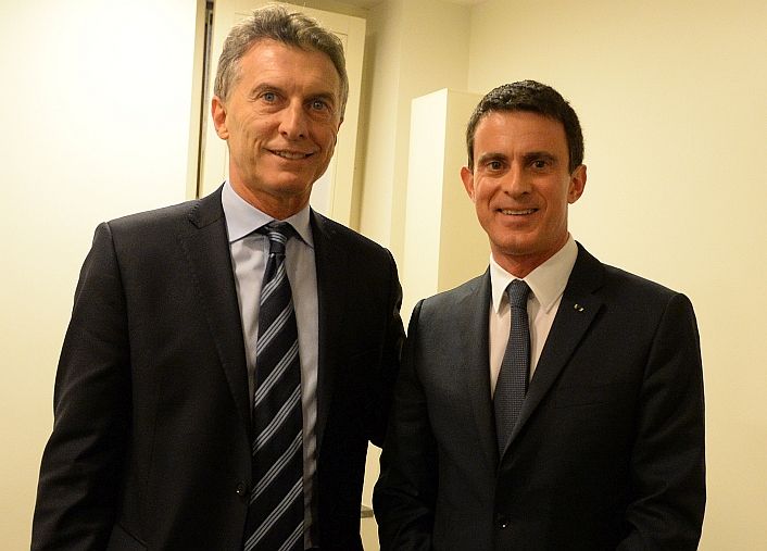 Mauricio Macri junto al primer ministro francés, Manuel Valls