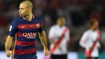 Mascherano metiendo puño apretado contra River en la final del Mundial de Clubes 2015.