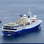 Ambiente multará por 50.000 dólares al buque noruego que realizó prospección sísmica en aguas uruguayas. Ambiente multará por 50.000 dólares al buque noruego que realizó prospección sísmica en aguas uruguayas.