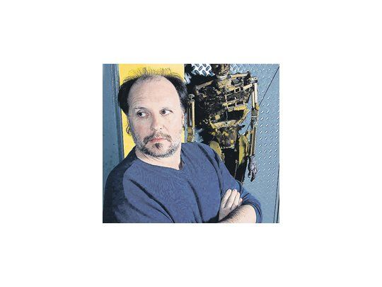 Daniel Veronese: «Si bien no empecé a creer en Dios, al menos contemplo la posibilidad de que alguien crea, y siento que los artistas estamos más cerca de la actividad religiosa que de otra posición».