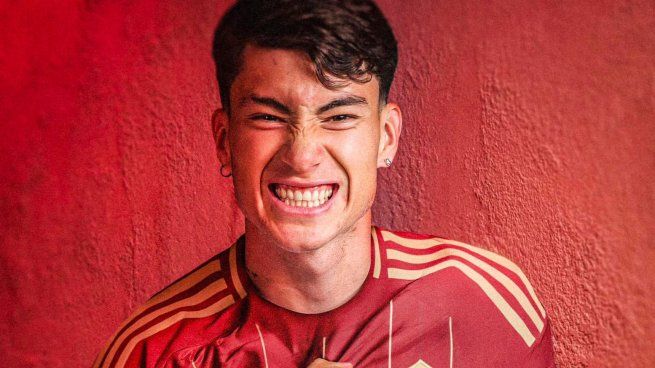 Paso adelante. Matías Soulé dejó Juventus, donde no jugaba, para compartir equipo con Leandro Paredes y Paulo Dybala en Roma. 