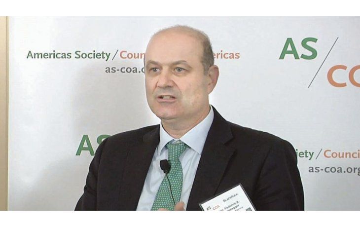 hay que pasar el verano. Parrafaseando al ex-ministro Alvaro Alsogaray, ayer Sturzenegger confirmó que seguirán altas las tasas de interés.