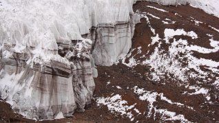 Parte frontal del glaciar Tambillos, en Mendoza. Parte frontal del glaciar Tambillos, en Mendoza.