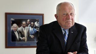 El abogado estadounidense, conocido por su audacia y éxito en casos imposibles. El abogado estadounidense, conocido por su audacia y éxito en casos imposibles.