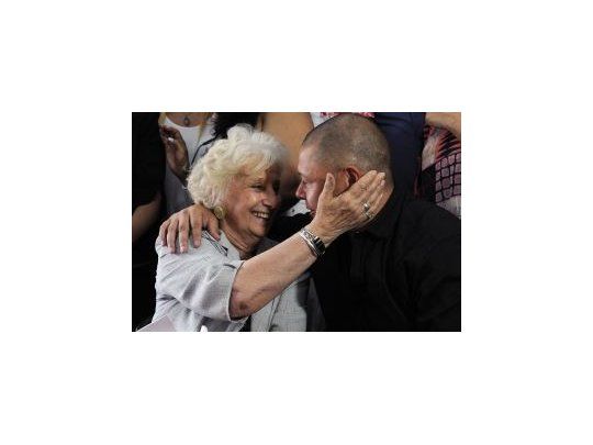 Abuelas presentó al nieto recuperado 119