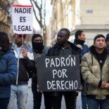 Entre los solicitantes predominaban quienes trabajan en la economía informal y ven en la regularización una posibilidad de estabilidad. Entre los solicitantes predominaban quienes trabajan en la economía informal y ven en la regularización una posibilidad de estabilidad.