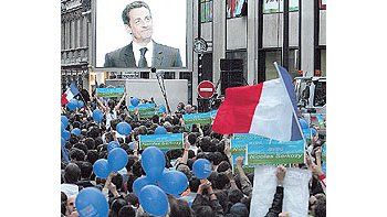 ámbito.com | El voto por Nicolas Sarkozyresponde a la fortalezademostrada en Francia porla derecha en tiemposrecientes. Pero, más quecontinuidad, expresa unaaspiración de cambio paratorcer el rumbo de unaeconomía que crece menosque el promedio europe