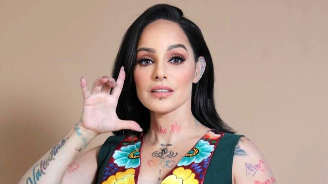 Lola Cortés abandona La Granja VIP por su salud mental.