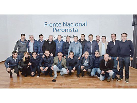 La Plata. Los intendentes de la provincia de Buenos Aires se juntaron en la capital provincial y desde allí fueron juntos al acto de Máximo en Ensenada. El hijo de Cristina busca renovar como diputado en 2019.
